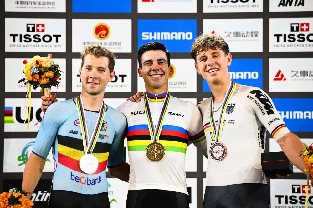 Iúri Leitão no pódio do Mundial de omnium